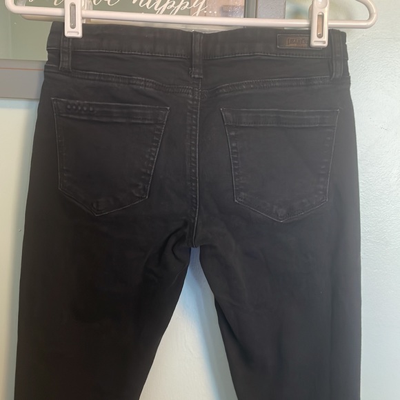 Blank NYC Revolve black denim raw hem fringe jeans size 26 - Picture 6 of 12